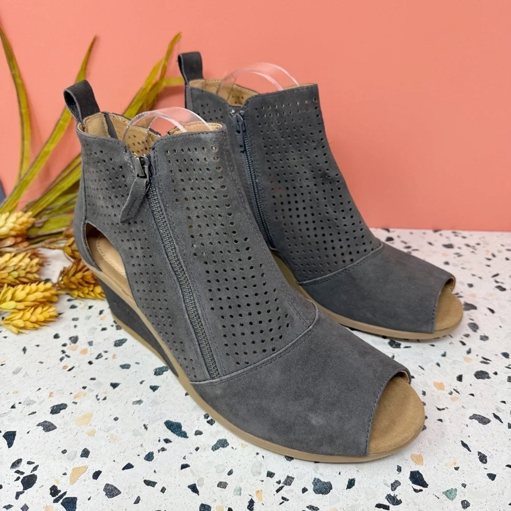 Earth Origins Cosmos Gray Suede Women’s Wedge Double Zip Peep Toe Booties Sz 12 - Picture 2 of 13